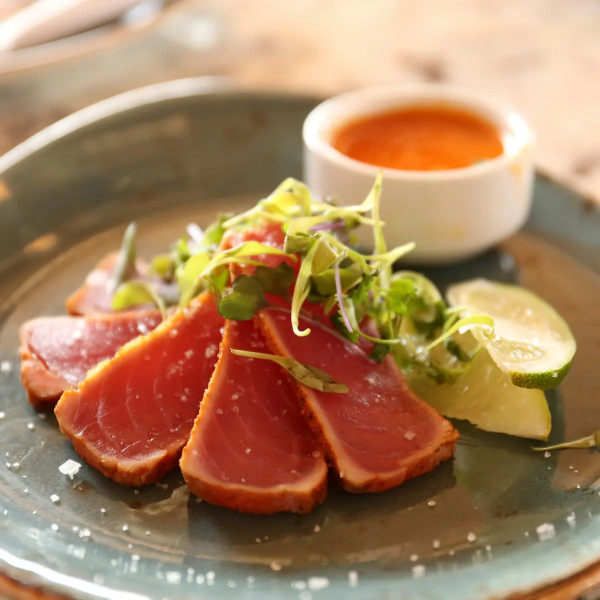 atun rojo y tapas en tarifa españa